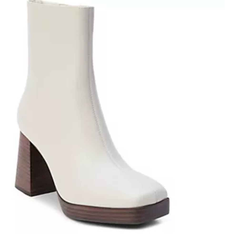 Coconuts by Matisse Cream Heeled Boots